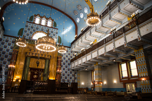Φωτογραφία The lovely Kazinczy synagogue situated  in the former Jewish Ghetto in Budapest