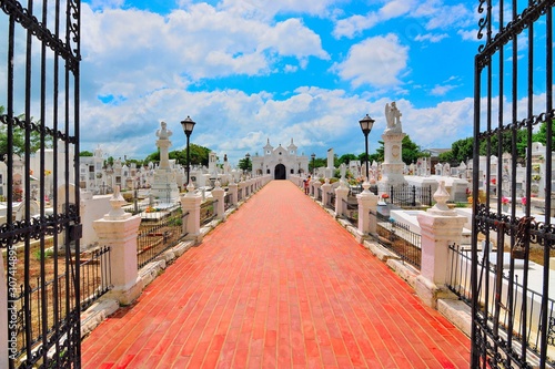 cementerio Mompox photo