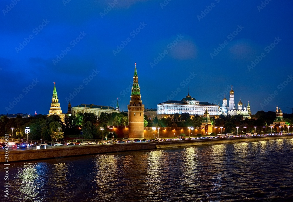 kremlin and river in moscow