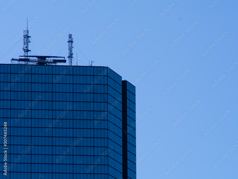 Obraz premium Tall Glass and Steel Building in Downtown Boston