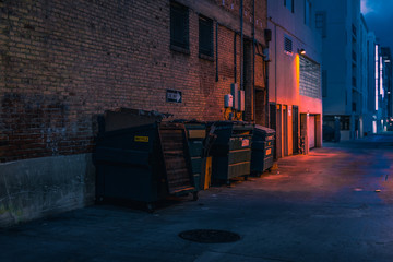 Keuken achterwand Smal steegje Sfeervolle straat bij nacht  © Ilya