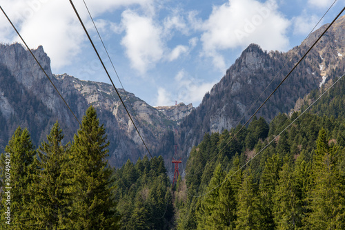 Bergbahnblick in den Karpaten