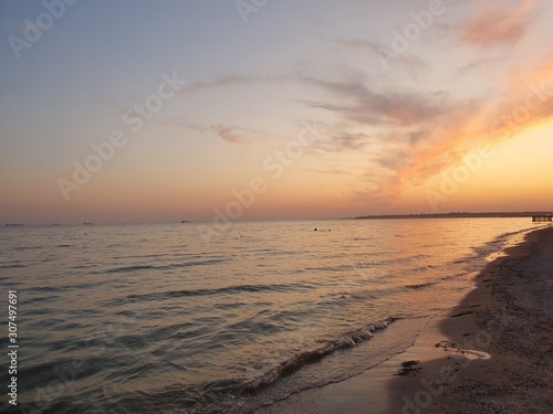 Fototapeta Naklejka Na Ścianę i Meble -  shining sunset