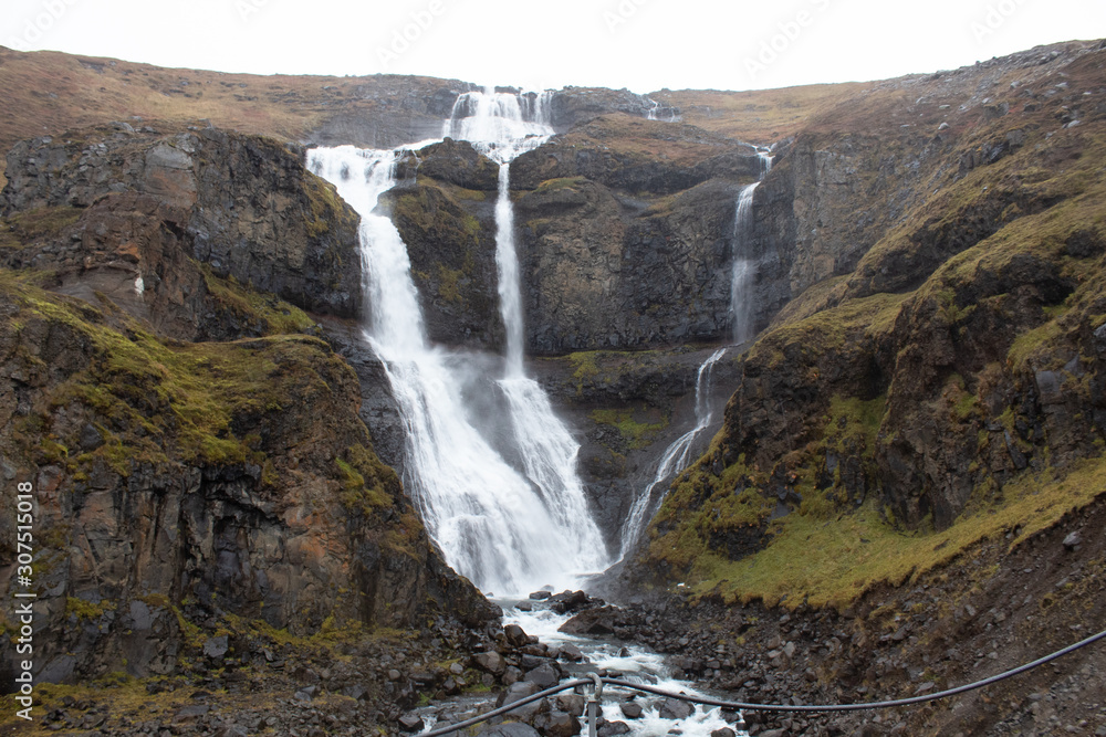 Obraz premium a Waterfall in Eastern Iceland - rjukandafoss