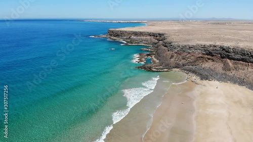 Acantilados en la isla de Fuerteventura.