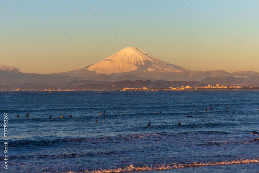 湘南 片瀬海岸からの富士山