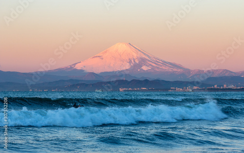 湘南 片瀬海岸からの富士山