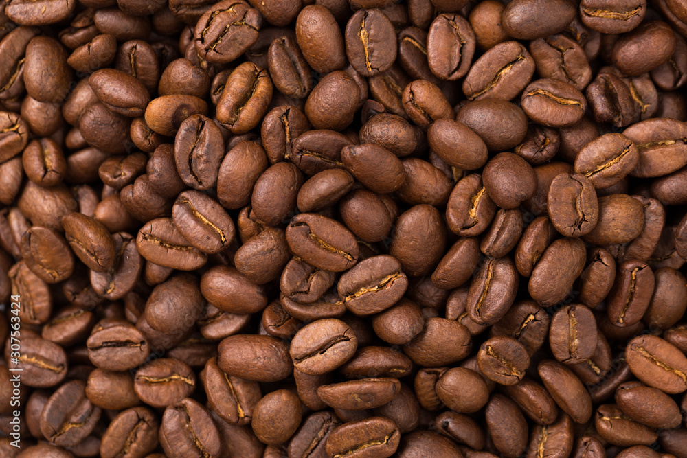 Fototapeta premium roasted coffee beans, can be used as background