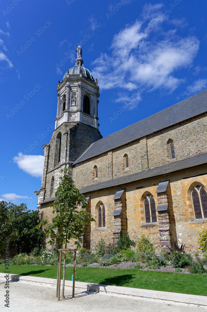 Église Notre-Dame-En-Saint-Mélaine de Rennes, Ile-et-Vilaine, Bretagne, France Église Notre-Dame-En-Saint-Mélaine de Rennes, Ile-et-Vilaine, Bretagne, France