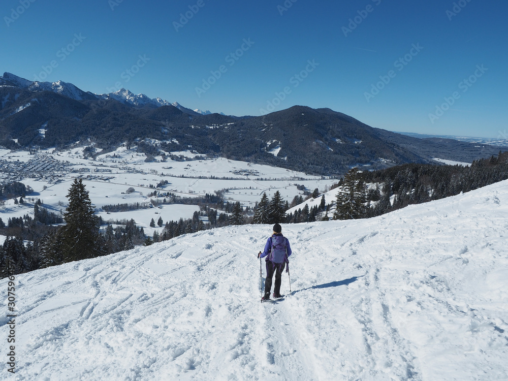 Schneeschuhwandern in den Ammergauer Alpen (Bayern)