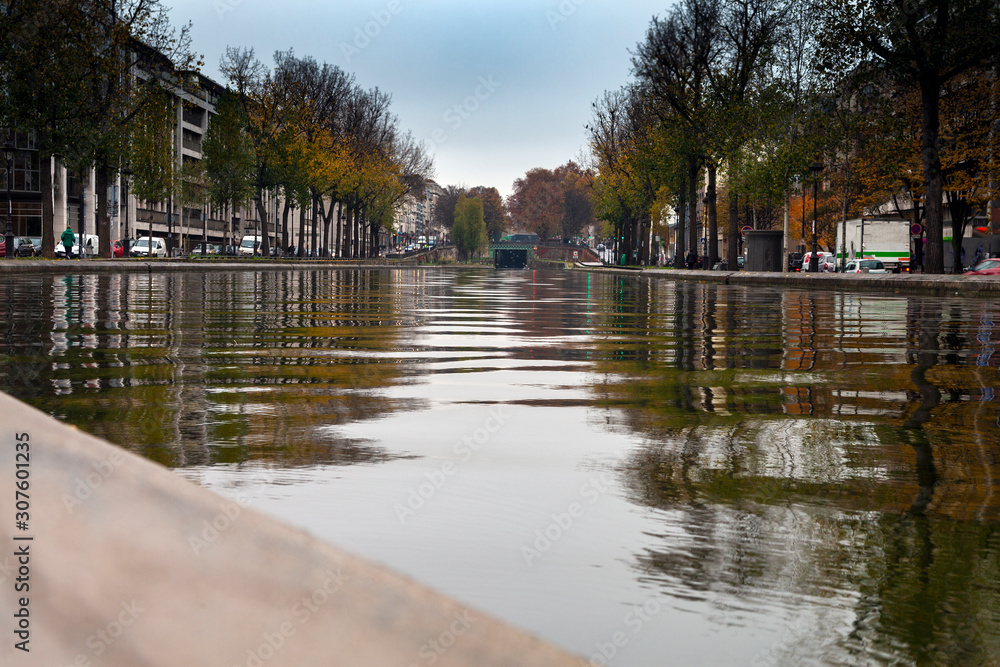 Fototapeta premium Autumn day in Paris by Sain Martin canal , France.