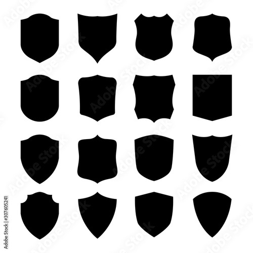 Obraz na płótnie Vector Shield icon. Heraldic shields, security black labels. Knight award, medieval royal vintage badges isolated vector. w salonie
