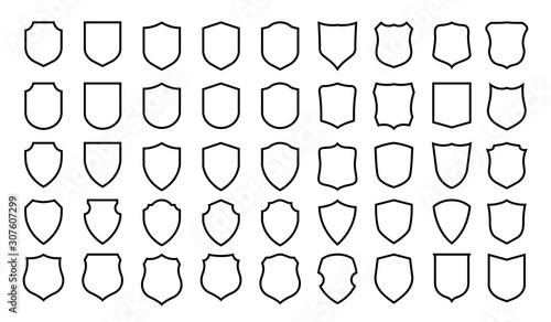 Obraz na płótnie Vector Shield icon. Heraldic shields, security black labels. Knight award, medieval royal vintage badges isolated vector. w salonie
