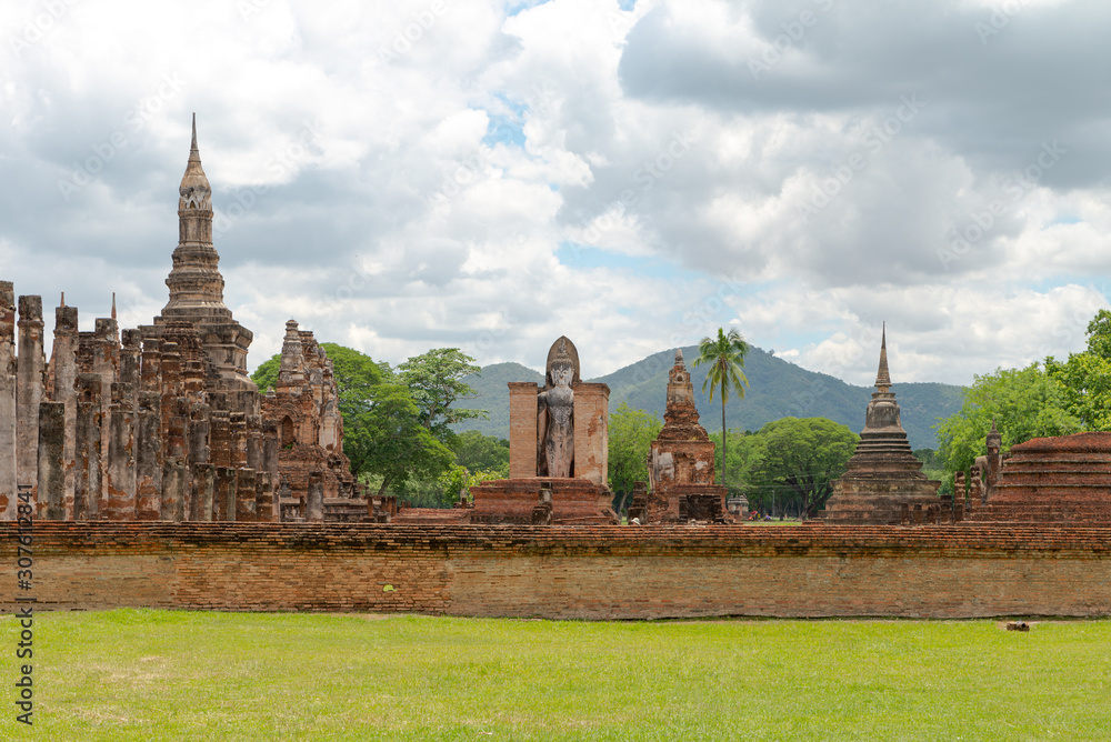 Obraz premium View of Buddha statue in Sukhothai temple, Thailand 2019