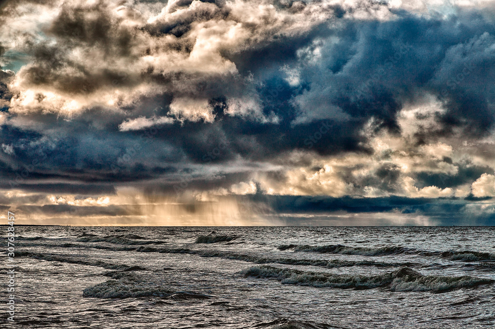 Sea sunset winter, clouds, waves, wind Sea sunset winter, clouds, waves, wind