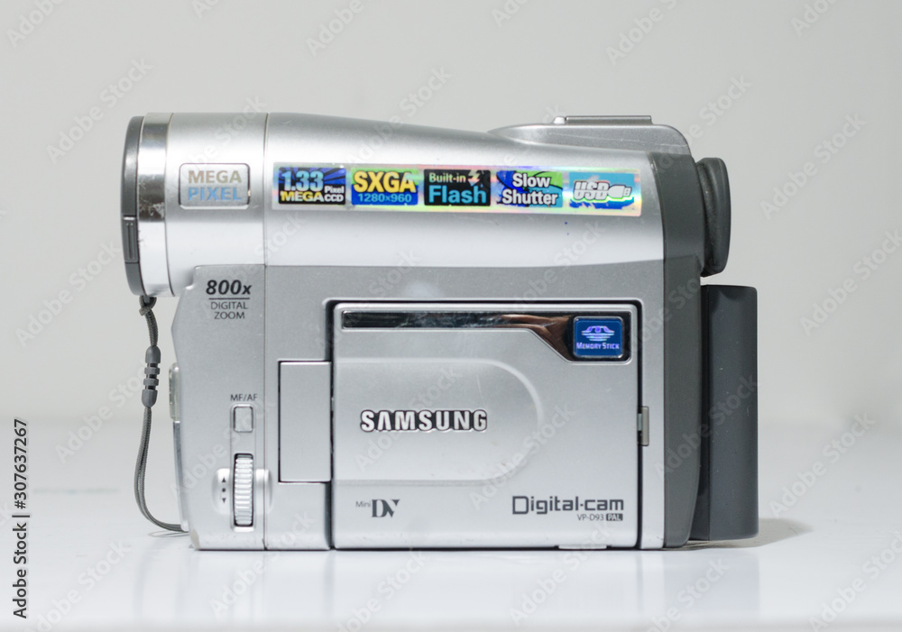 Digital cam. Видеокамера samsung digital cam 800x. видеокамера samsung mini dv 999digotal zoom. камера digital samsung 800x. samsung digital com vp d 103 pal 16x digital zoom 900x карты памяти.