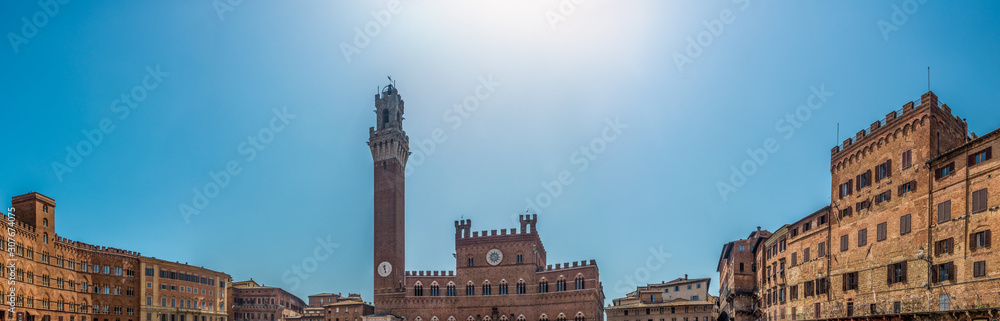 Campo square and the Campanile, Torre del Mangia in Siena