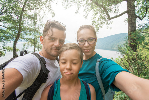 Selfie of family on the Tel...