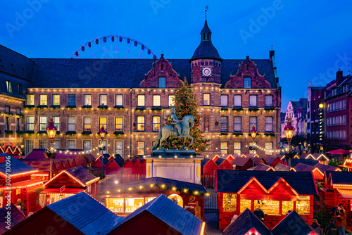 Foto Weihnachtsmarkt Düsseldorf Marktplatz