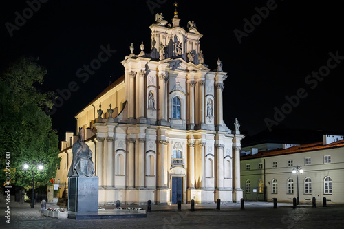 Obraz na płótnie Night view at Visitationist Church (Kosciol Wizytek) in Warsaw, Poland w salonie