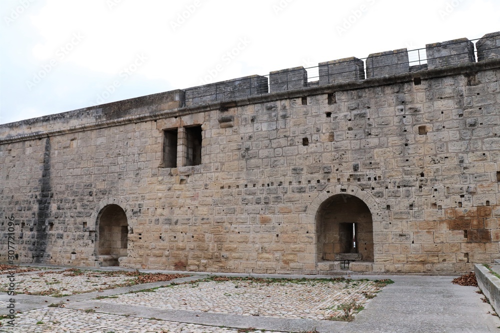 Remparts du village de Aigues-Mortes - Vue du côté intérieur - Département du Gard - Languedoc Roussillon - Région Occitanie - France