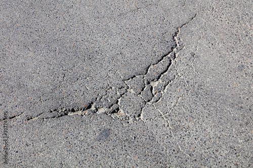 asphalt pavement crack © zhang yongxin