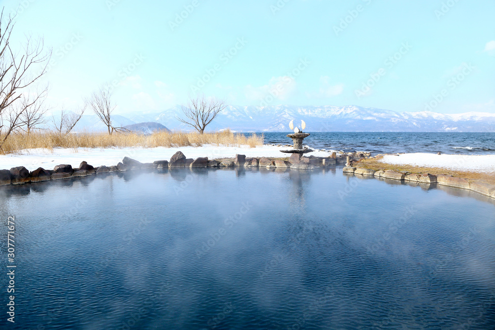 Fototapeta premium 屈斜路湖 池の湯