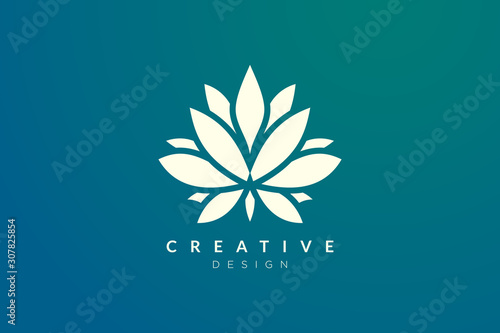 Minimalist flower vector design. It is suitable for spas, hotels, beauty, health, fashion, cosmetics, boutiques, salons, yoga, therapy, and others.