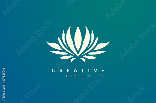 Minimalist flower vector design. It is suitable for spas, hotels, beauty, health, fashion, cosmetics, boutiques, salons, yoga, therapy, and others.