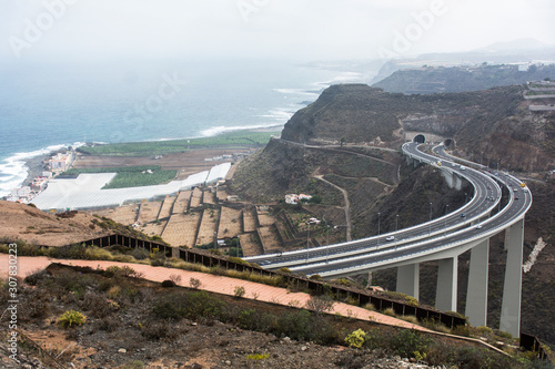 Autobahnbrücke an der Nordküste aug Gran Canaria.