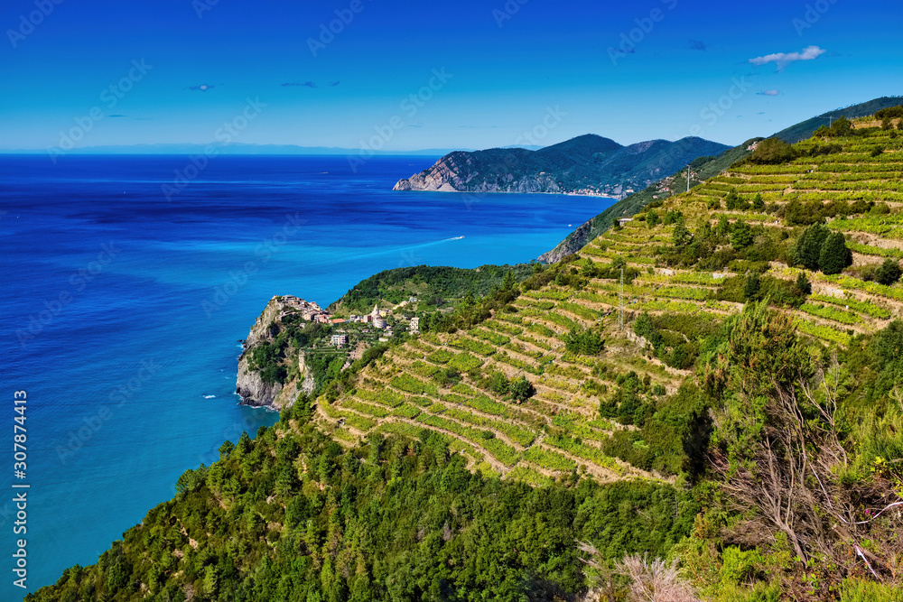Corniglia is an ancient village fraction of Vernazza,Italy and is one of the most suggestive places that make up the Cinque Terre. Even Boccaccio, in his Decameron, the appointment and the decant.