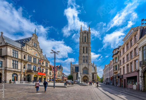 Fotografie Saint Bavo Cathedral (Sint-Baafs Cathedral) Gothic cathedral in Ghent (Gent), Belgium