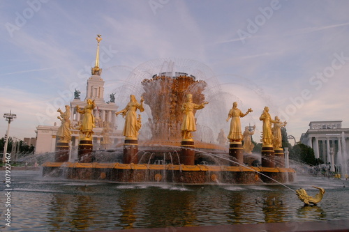 Fountain "Friendship of peoples" - the main fountain and one of the main symbols of VDNH in Moscow