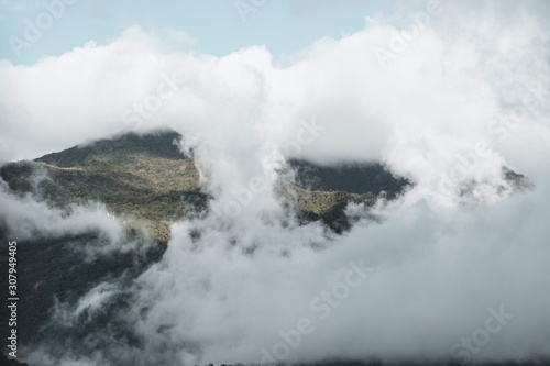 Ecuador Mountain © Samuel
