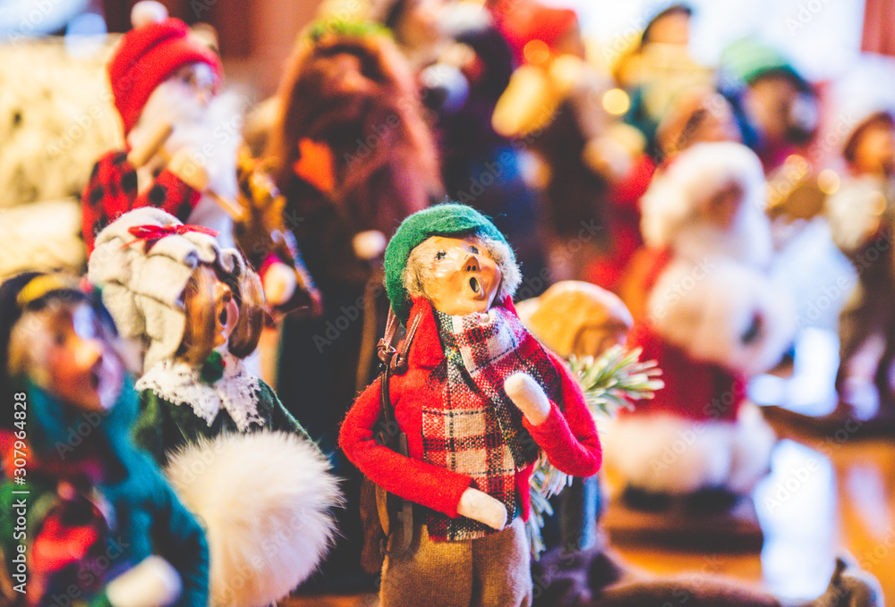 Holiday season choir dolls