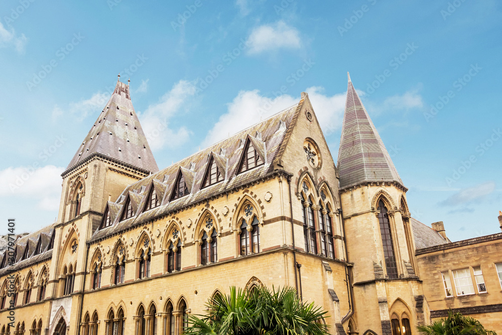 Fototapeta premium Exterior of natural history museum building in Oxford