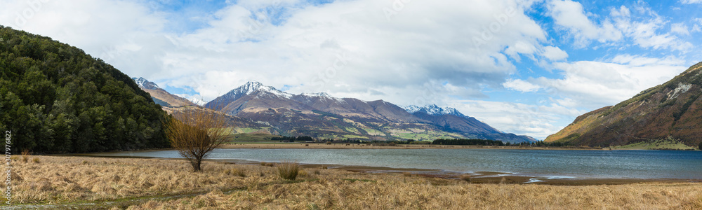 ニュージーランド　オタゴ地方のグレノーキーの風景