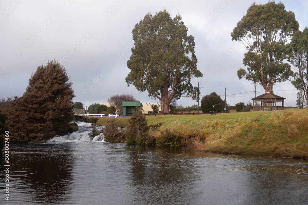 Obraz premium lake in the park Tasmania Tarkine Region 