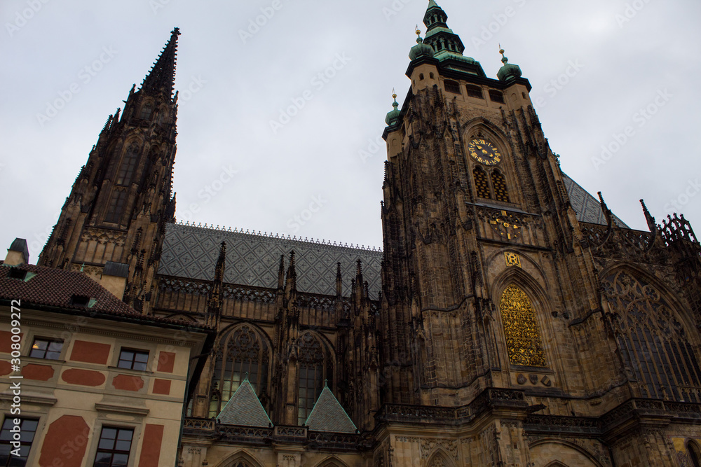 Fototapeta premium Incredibly famous St. Vitus Cathedral in the Czech capital city of Prague on Christmas Day.