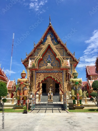 buddhist temple in bangkok thailand © Teerapat