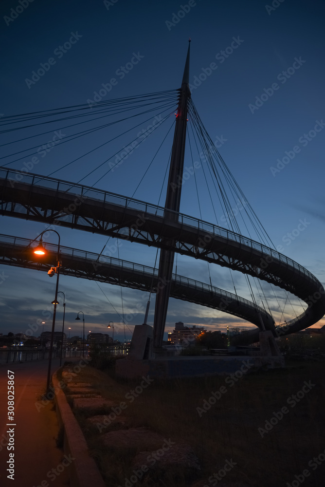 Naklejka premium Pescara, Ponte del Mare Bridge at Sunset in Abruzzo, Italy