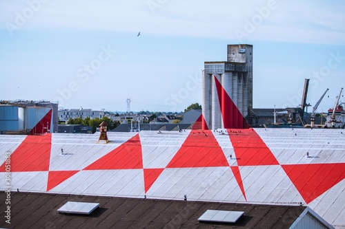 Suite de Triangle, Felice Varini, St-Nazaire photo