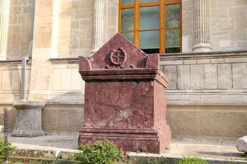 Fototapeta Sarcophagus in Istanbul Archaeology Museum, Istanbul, Turkey