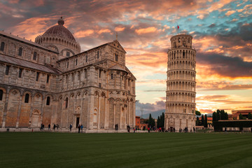 Fotobehang De scheve toren Beroemde scheve toren van Pisa  © Aliaksei