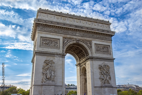 Triumphal Arch in Paris © Vladislav Gajic