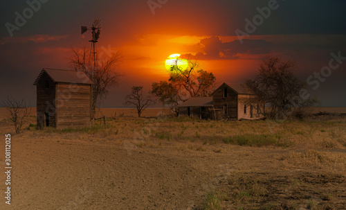 Obraz na płótnie Abandoned Farm at Sunset w salonie