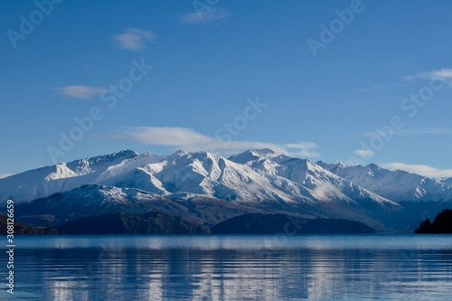 Wanaka Lake, new Zealand 