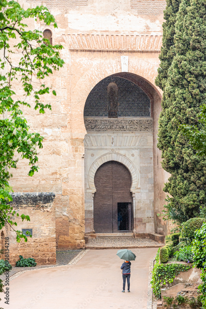 Naklejka premium Wejście do Pałacu Alhambra Granada Andaluzja