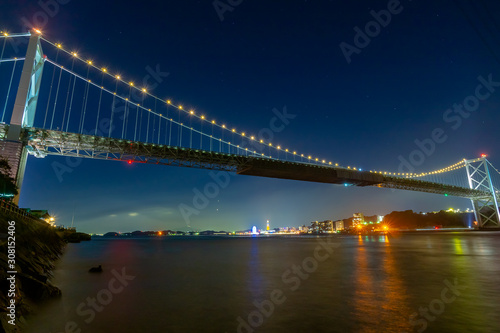 夜空と橋を見上げる海峡夜景DSC2997