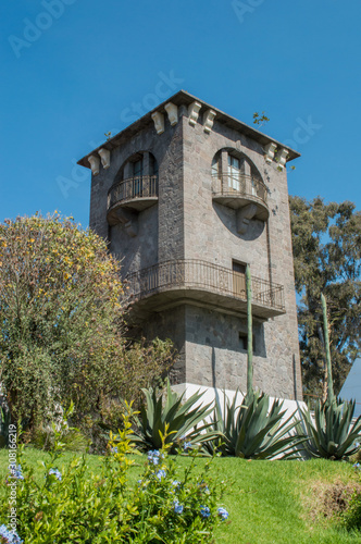 paisaje, arboles, pantas,puebla, mexico, turismo, naturaleza, fuertes, loreto,batalla, 5 de mayo, monumentos, antiguos, fostalezas, castillo, flores, jirasoles, aroles, estatuas, cañones (2) © Andres